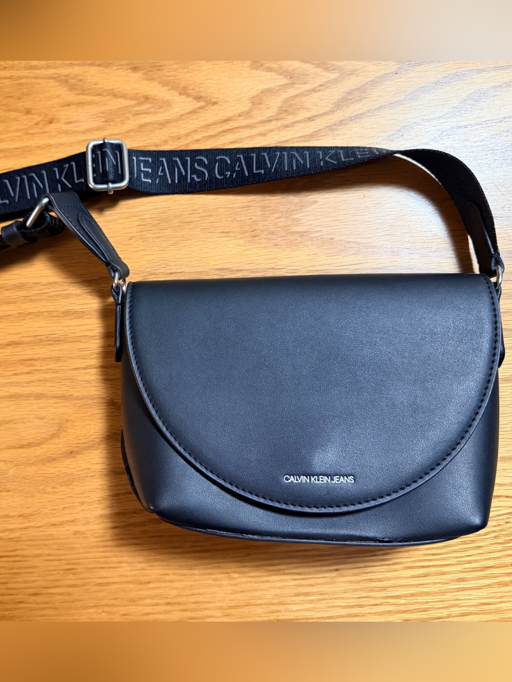 Calvin Klein Jeans Black Leather-Look Crossbody Bag w Adjustable Branded Strap